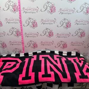 PINK Victoria's Secret Black & Hot Pink Fleece Throw Blanket